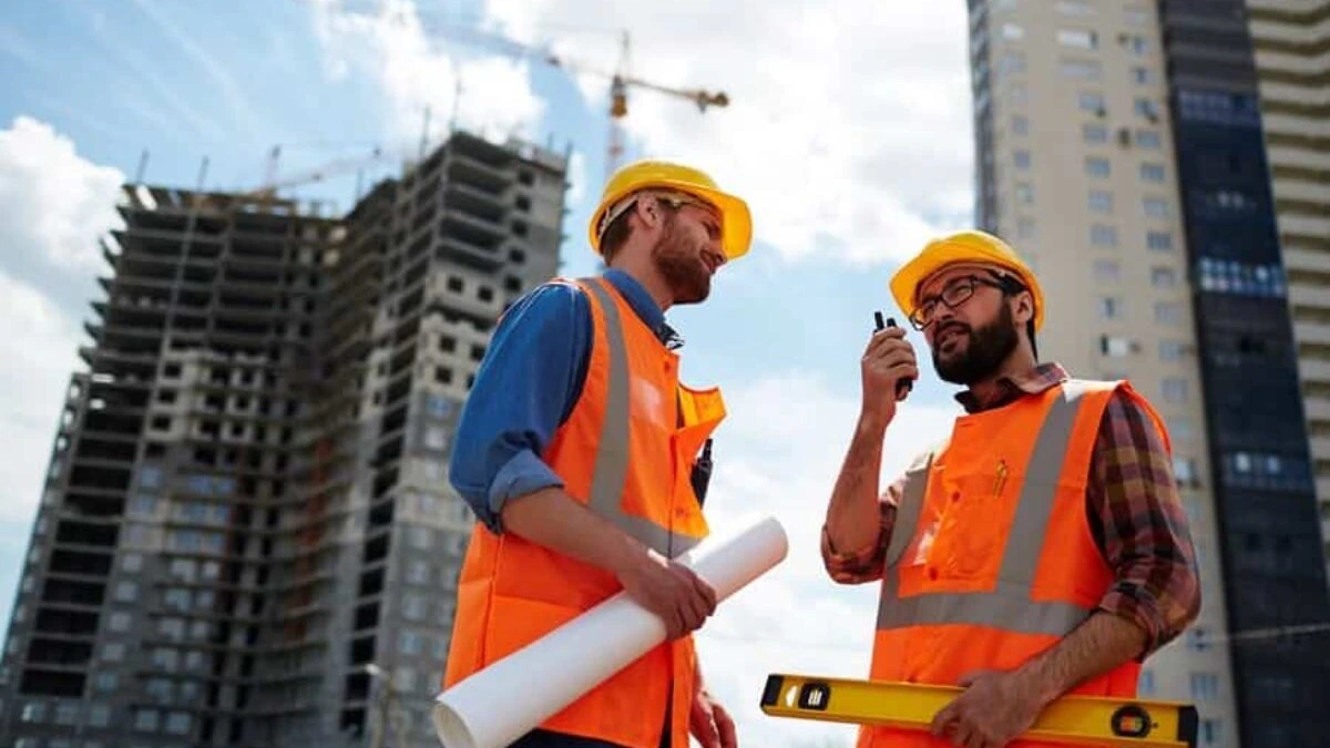 راهنمای جامع: چطور از حقوقت در برابر تخلفات پیمانکار ساختمانی دفاع کنی؟