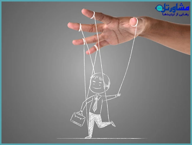 والدین کنترلگر چه تأثیری بر فرزندان دارند؟ نشانه‌ها و آسیب‌ها