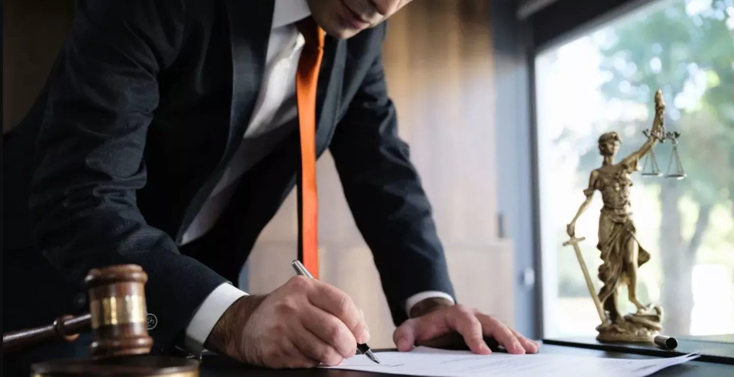 بهترین وکیل کیست