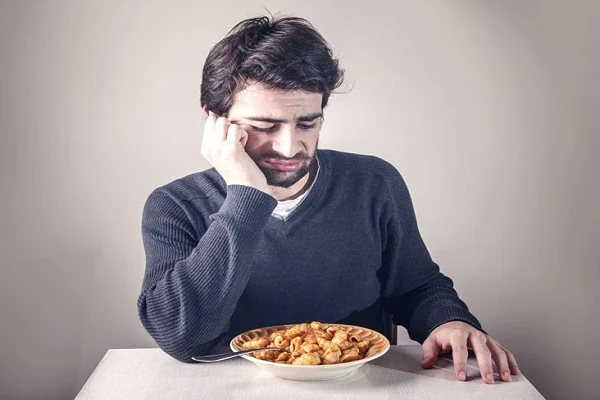 بی &zwnj;اشتهایی و درمان آن