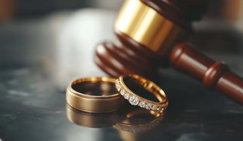 وکیل برای اثبات دوشیزه بودن زن در فسخ نکاح