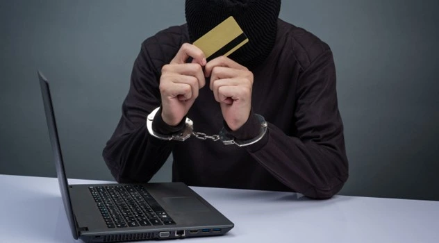 سرقت اطلاعات کارت بانکی