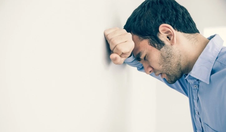 تنهای از علائم تروما