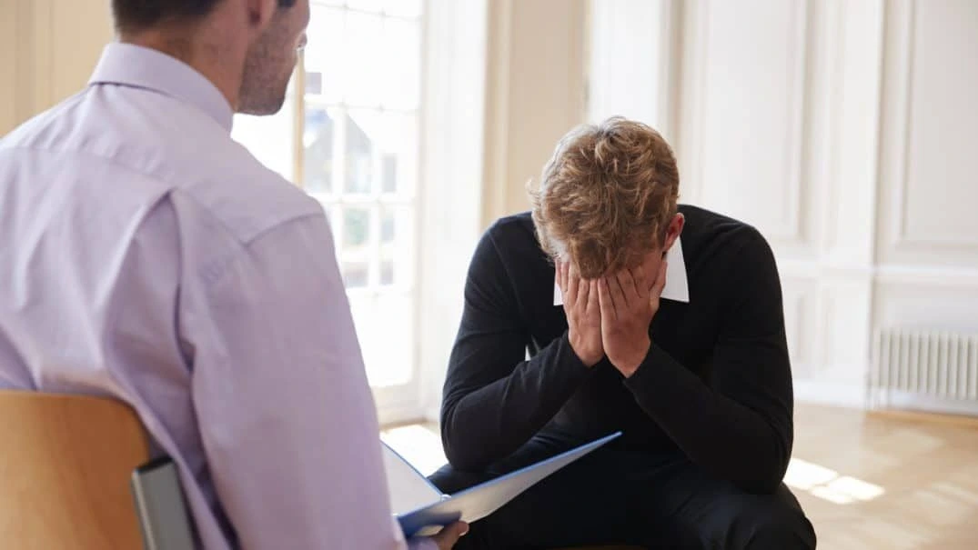 ملاحظات و محدودیتهای استفاده از هیپنوتیزم در طرحواره درمانی