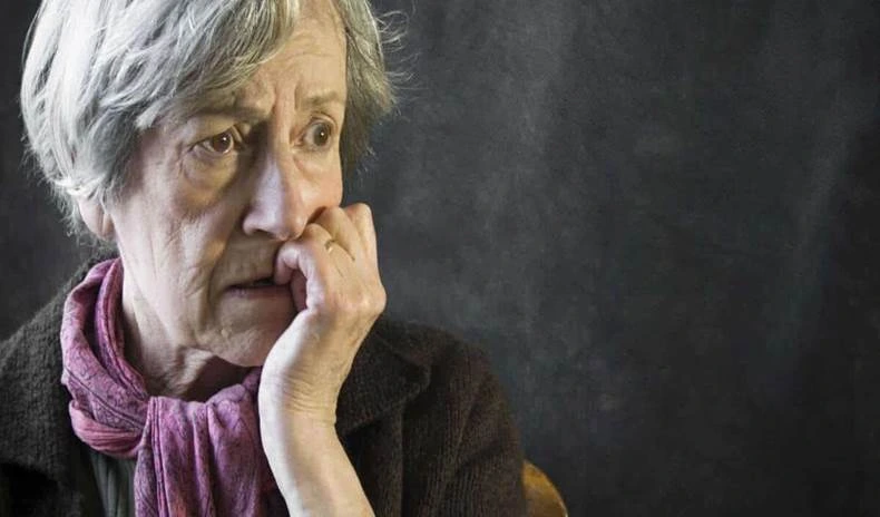 نقش تغذیه در درمان توهم در افراد مسن